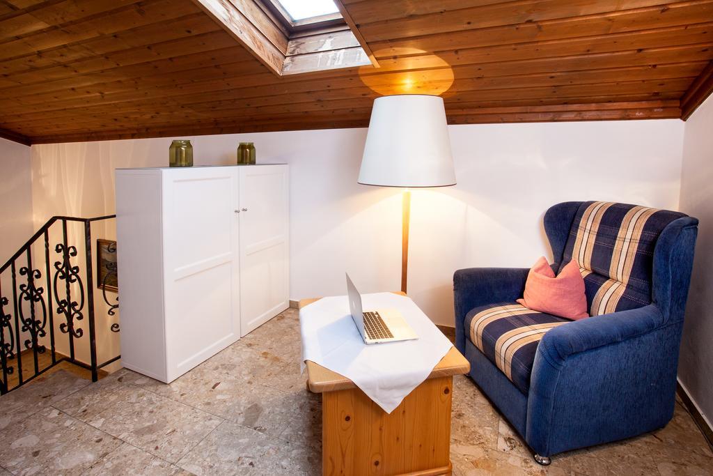 גולינג אן דר זלצאך Gaestehaus Sunkler מראה חיצוני תמונה