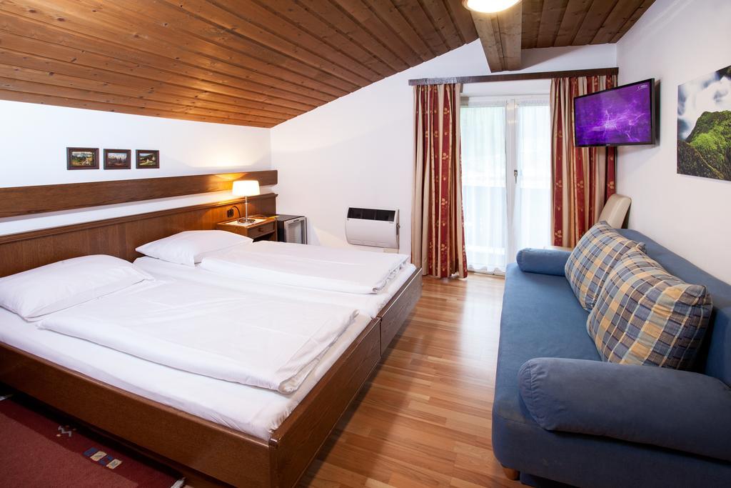 גולינג אן דר זלצאך Gaestehaus Sunkler חדר תמונה
