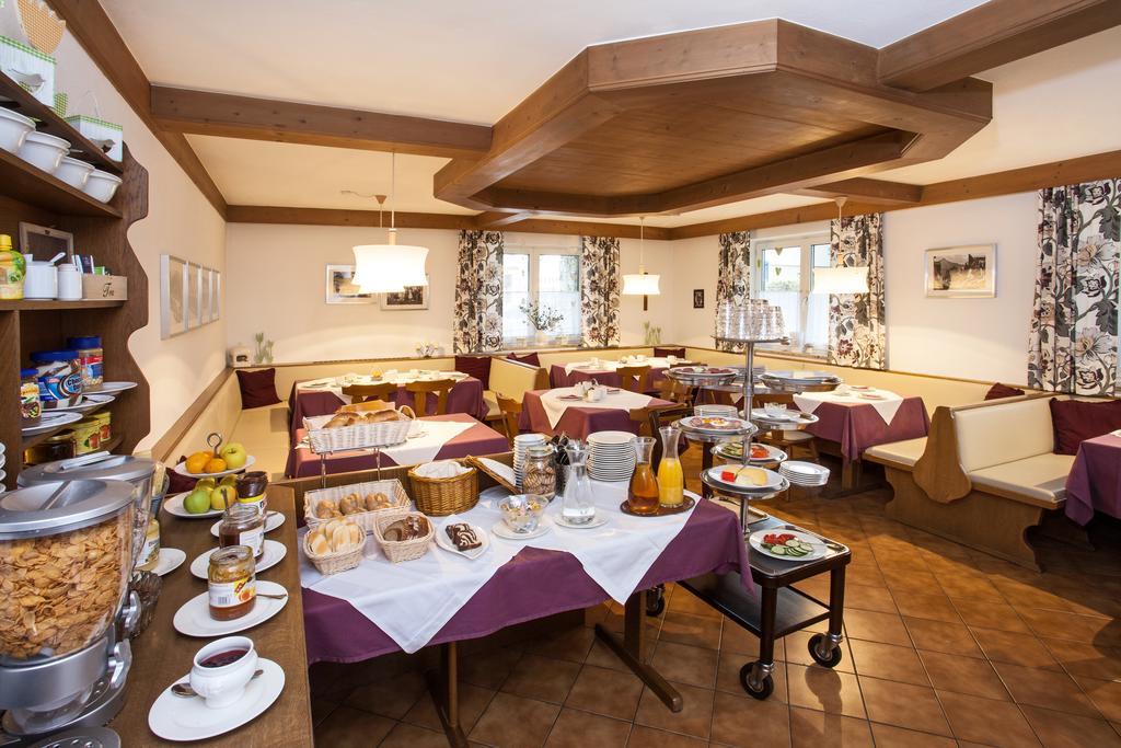 גולינג אן דר זלצאך Gaestehaus Sunkler מראה חיצוני תמונה